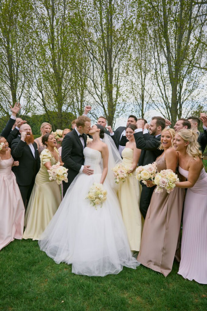 villa terrace milwaukee bridal party