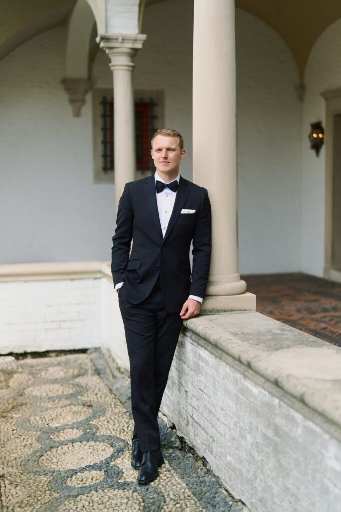 villa terra wedding groom